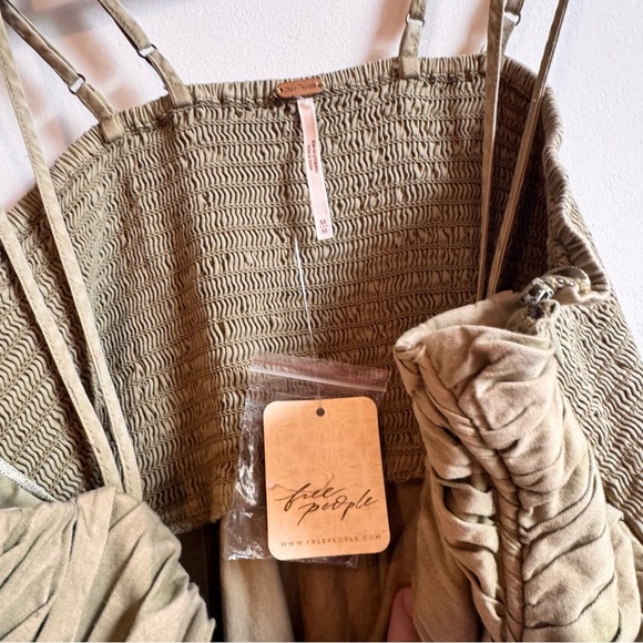 NWT Free People Kingston Barrel Sweetheart Jumpsuit Size M Olive Army Green - Picture 7 of 8